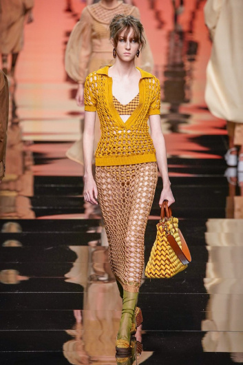 Fotoservizio/SS 2020/WOMEN/SFILATA/FENDI/DP2/3