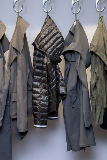 Fotoservizio/SS 2020/WOMEN/PRESENTAZIONE/HERNO/DP2/12