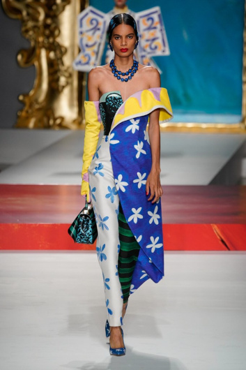 Fotoservizio/SS 2020/WOMEN/SFILATA/MOSCHINO/DP2/2