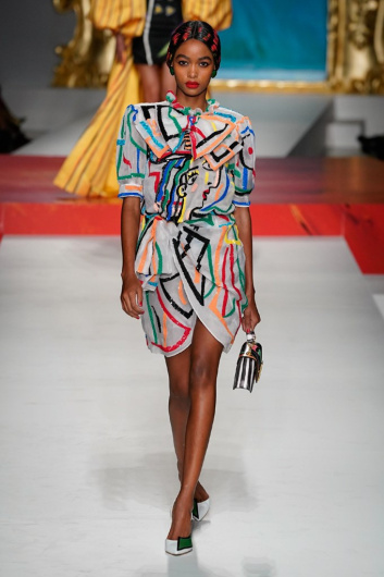 Fotoservizio/SS 2020/WOMEN/SFILATA/MOSCHINO/DP2/0