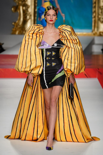 Fotoservizio/SS 2020/WOMEN/SFILATA/MOSCHINO/DP2/1