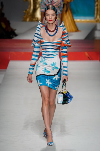 Fotoservizio/SS 2020/WOMEN/SFILATA/MOSCHINO/DP2/7