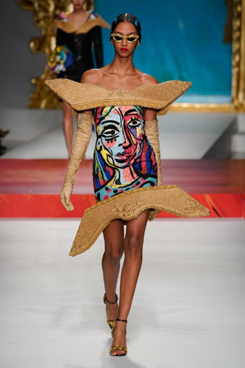Fotoservizio/SS 2020/WOMEN/SFILATA/MOSCHINO/DP2/5
