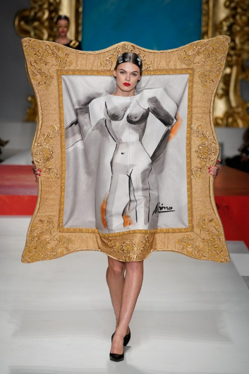 Fotoservizio/SS 2020/WOMEN/SFILATA/MOSCHINO/DP2/7