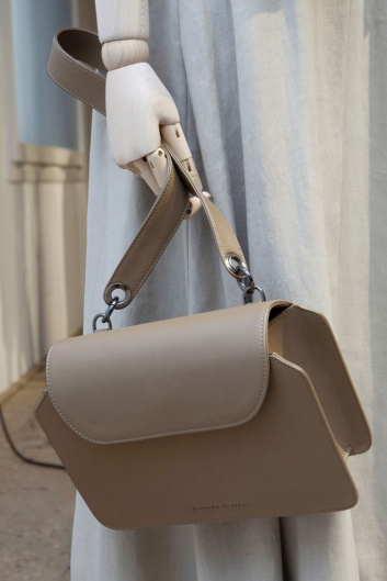 Fotoservizio/SS 2020/WOMEN/PRESENTAZIONE/FABIANA FILIPPI/DP2/16