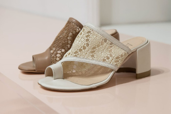 Fotoservizio/SS 2020/WOMEN/PRESENTAZIONE/AGL ATTILIO GIUSTI LEOMBRUNI/DP2/6