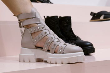 Fotoservizio/SS 2020/WOMEN/PRESENTAZIONE/AGL ATTILIO GIUSTI LEOMBRUNI/DP2/26