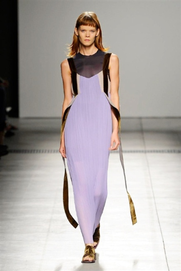 Fotoservizio/SS 2016/WOMEN/GABRIELE COLANGELO/DP1/7