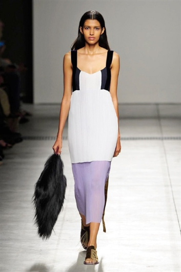 Fotoservizio/SS 2016/WOMEN/GABRIELE COLANGELO/DP1/8