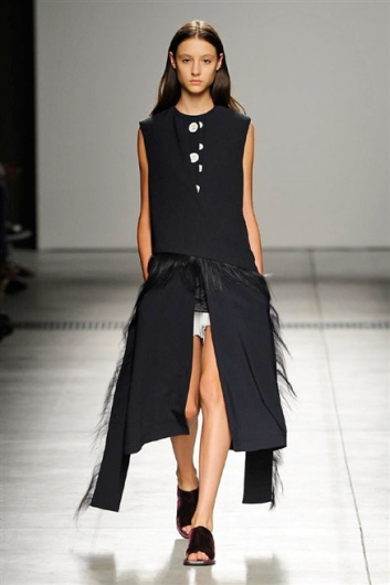 Fotoservizio/SS 2016/WOMEN/GABRIELE COLANGELO/DP1/9