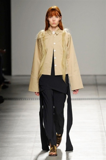 Fotoservizio/SS 2016/WOMEN/GABRIELE COLANGELO/DP1/10