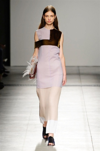 Fotoservizio/SS 2016/WOMEN/GABRIELE COLANGELO/DP1/11