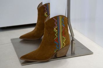 Fotoservizio/SS 2020/WOMEN/PRESENTAZIONE/MARIO VALENTINO/DP2/12
