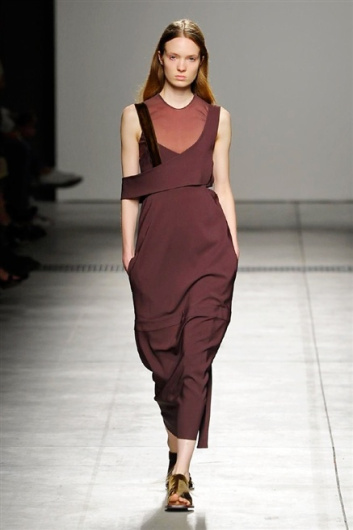 Fotoservizio/SS 2016/WOMEN/GABRIELE COLANGELO/DP1/24