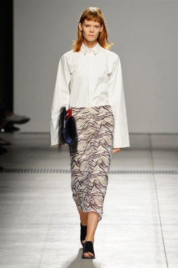 Fotoservizio/SS 2016/WOMEN/GABRIELE COLANGELO/DP1/27