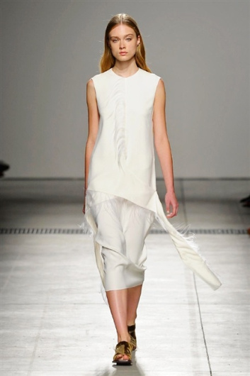 Fotoservizio/SS 2016/WOMEN/GABRIELE COLANGELO/DP1/29