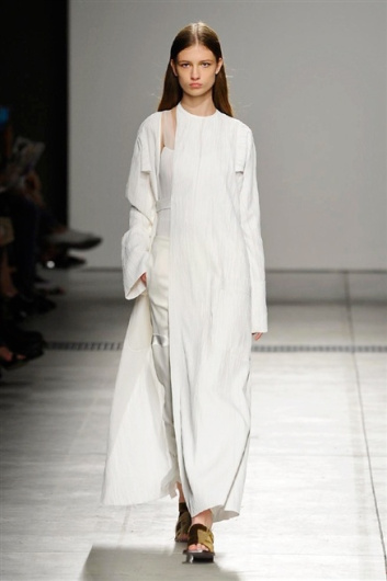 Fotoservizio/SS 2016/WOMEN/GABRIELE COLANGELO/DP1/31