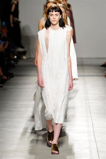 Fotoservizio/SS 2016/WOMEN/GABRIELE COLANGELO/DP1/32