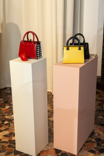 Fotoservizio/SS 2020/WOMEN/PRESENTAZIONE/SERAPIAN/DP2/0