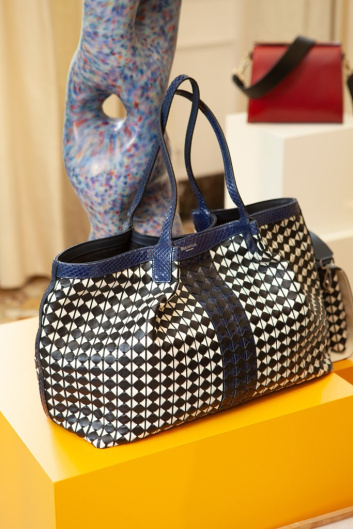 Fotoservizio/SS 2020/WOMEN/PRESENTAZIONE/SERAPIAN/DP2/24
