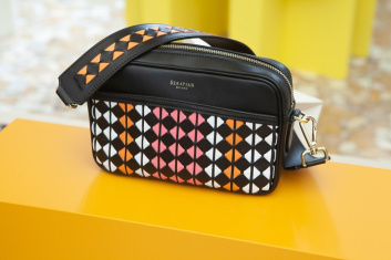 Fotoservizio/SS 2020/WOMEN/PRESENTAZIONE/SERAPIAN/DP2/33