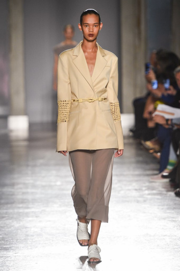 Fotoservizio/SS 2020/WOMEN/SFILATA/GABRIELE COLANGELO/DP2/1