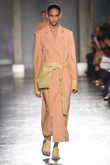 Fotoservizio/SS 2020/WOMEN/SFILATA/GABRIELE COLANGELO/DP2/3