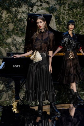 Fotoservizio/SS 2020/WOMEN/PRESENTAZIONE/SIMONETTA RAVIZZA/DP2/0