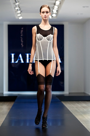 Fotoservizio/SS 2016/WOMEN/LA PERLA/DP2/2