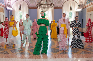 Fotoservizio/SS 2020/WOMEN/PRESENTAZIONE/SARA BATTAGLIA/DP2/25