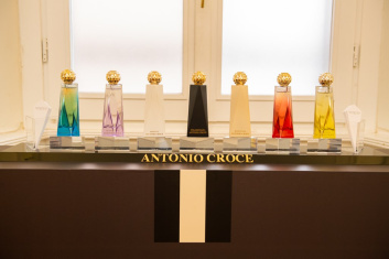 Fotoservizio/SS 2020/WOMEN/PRESENTAZIONE/ANTONIO CROCE/DP2/7
