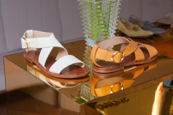 Fotoservizio/SS 2020/WOMEN/PRESENTAZIONE/DOUCAL'S/DP2/2