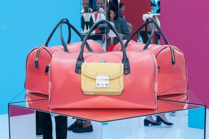 Fotoservizio/SS 2016/WOMEN/FURLA/DP2/19