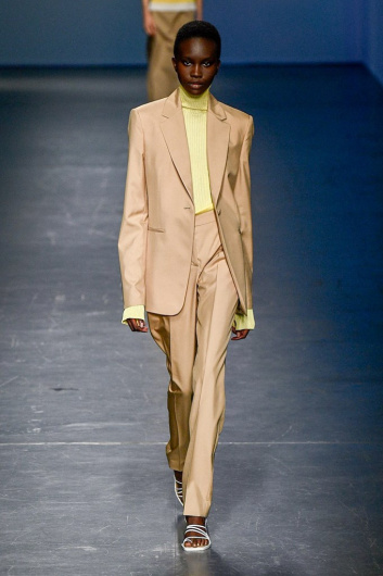Fotoservizio/SS 2020/WOMEN/SFILATA/BOSS/DP2/6