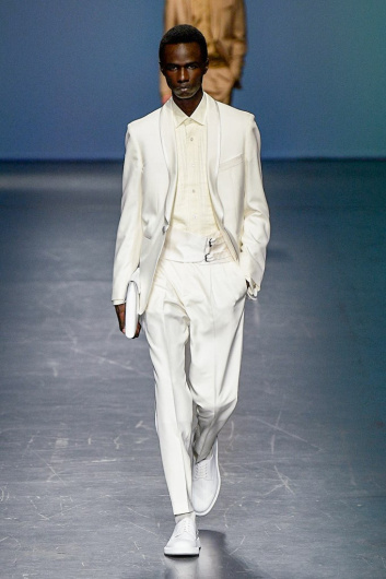 Fotoservizio/SS 2020/WOMEN/SFILATA/BOSS/DP2/1