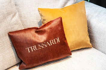 Fotoservizio/SS 2019/DESIGN/PRESENTAZIONE_HOME/TRUSSARDI/DP2/16