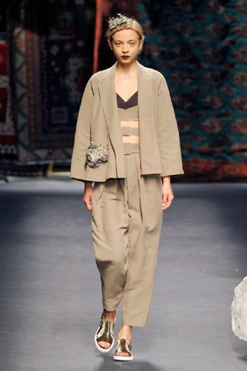 Fotoservizio/SS 2016/WOMEN/ANTONIO MARRAS/DP1/14