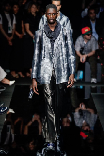 Fotoservizio/SS 2020/MEN/SFILATA/EMPORIO ARMANI/DP2/10
