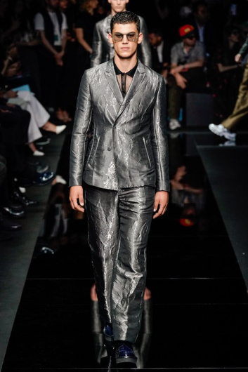 Fotoservizio/SS 2020/MEN/SFILATA/EMPORIO ARMANI/DP2/0