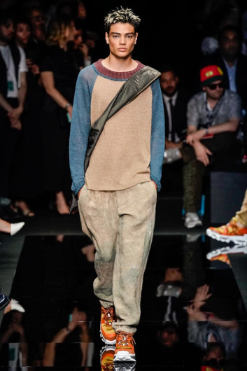 Fotoservizio/SS 2020/MEN/SFILATA/EMPORIO ARMANI/DP2/3