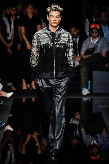 Fotoservizio/SS 2020/MEN/SFILATA/EMPORIO ARMANI/DP2/19