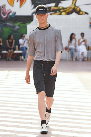 Fotoservizio/SS 2020/MEN/SFILATA/NUMERO 00/DP2/11