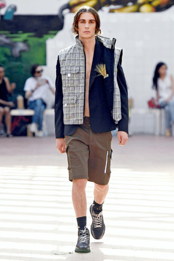 Fotoservizio/SS 2020/MEN/SFILATA/NUMERO 00/DP2/5