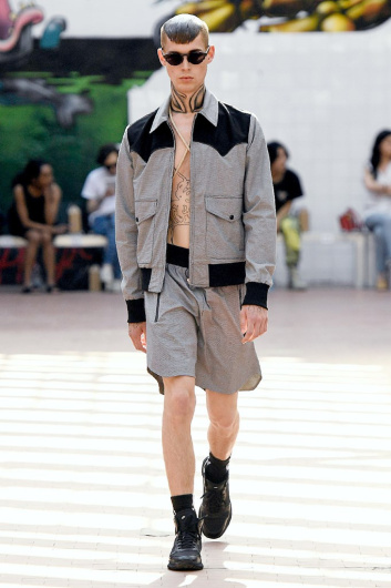Fotoservizio/SS 2020/MEN/SFILATA/NUMERO 00/DP2/6