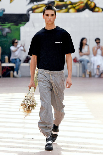 Fotoservizio/SS 2020/MEN/SFILATA/NUMERO 00/DP2/8