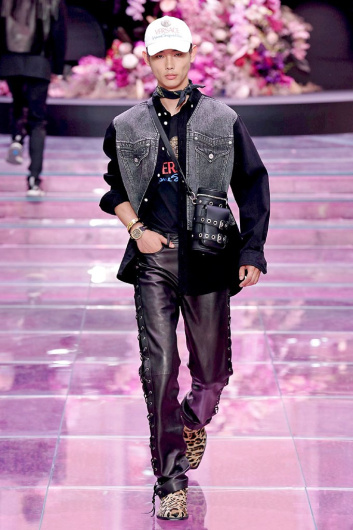 Fotoservizio/SS 2020/MEN/SFILATA/VERSACE/DP2/2