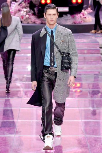 Fotoservizio/SS 2020/MEN/SFILATA/VERSACE/DP2/5