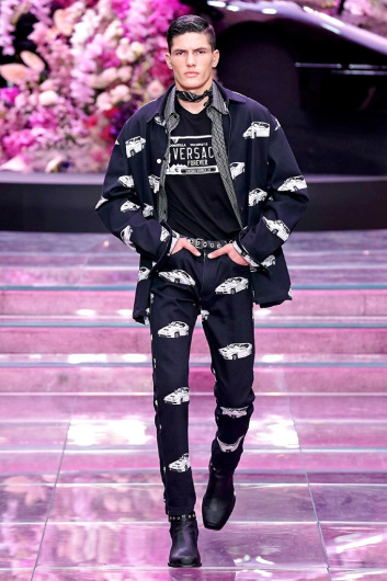 Fotoservizio/SS 2020/MEN/SFILATA/VERSACE/DP2/2