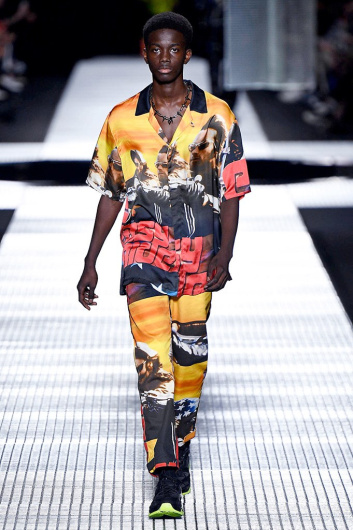 Fotoservizio/SS 2020/MEN/SFILATA/MARCELO BURLON COUNTY OF MILAN/DP2/3