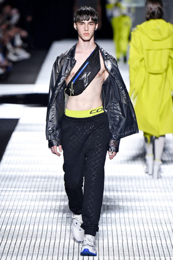 Fotoservizio/SS 2020/MEN/SFILATA/MARCELO BURLON COUNTY OF MILAN/DP2/0